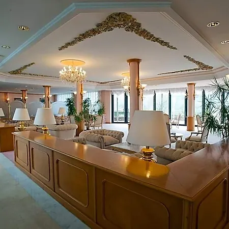 Hotell Riu Fluvia Olot